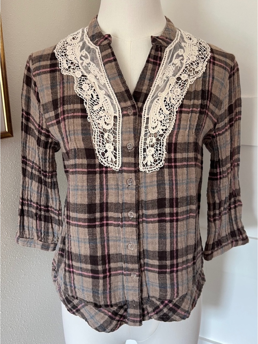 Ultra Pink Plaid Crochet Collar Blouse